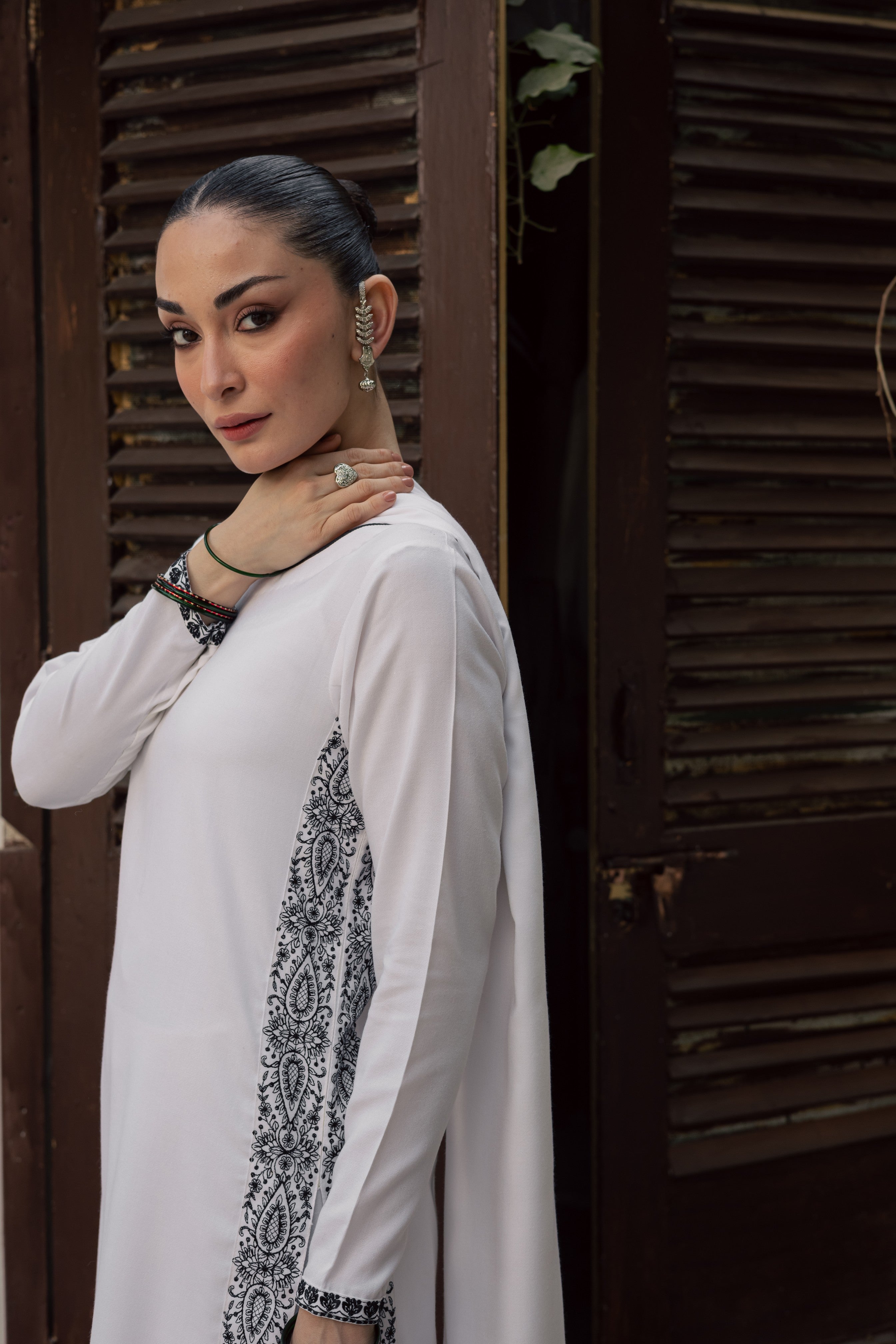 White Embroidered w Shawl