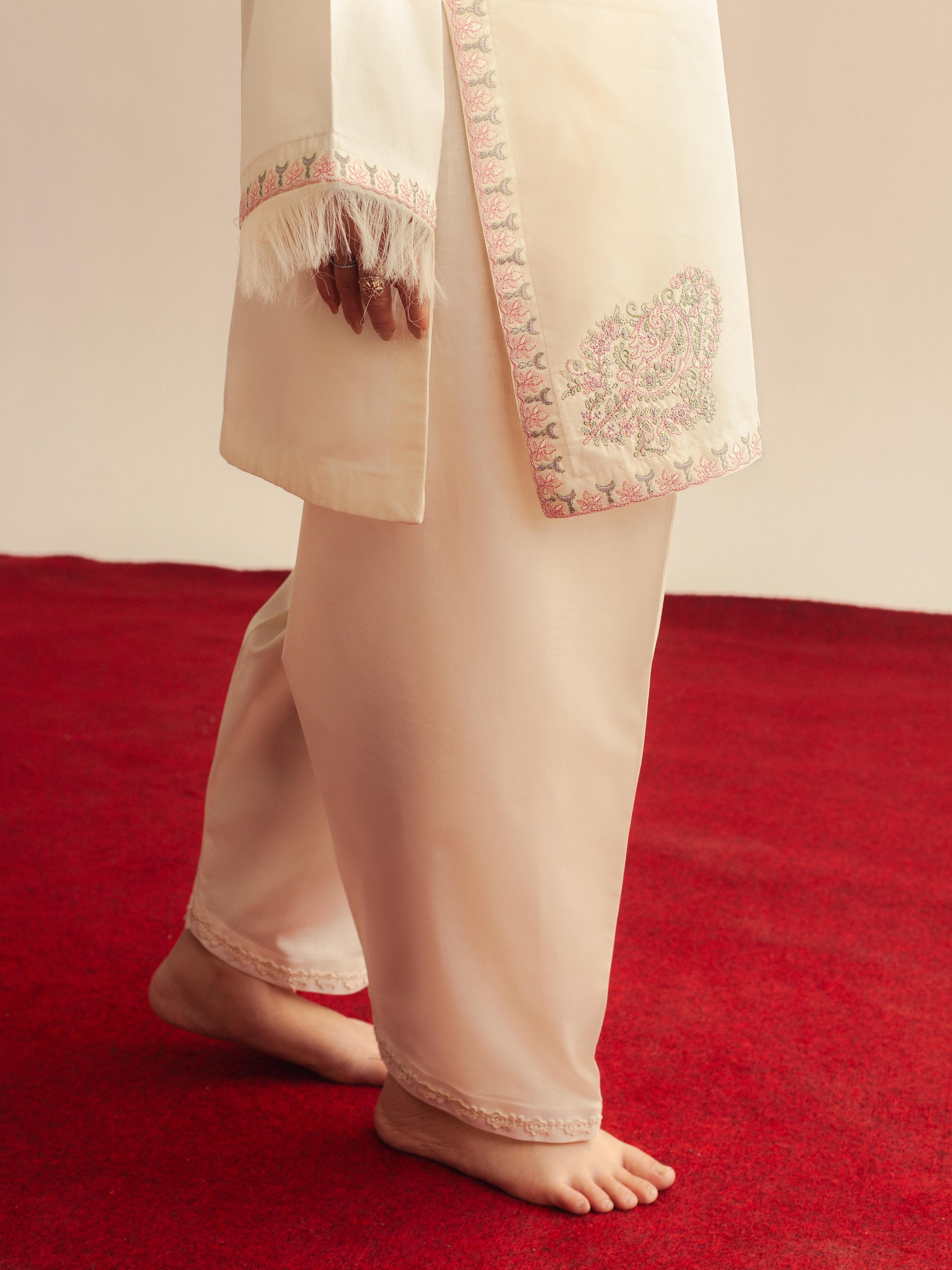 Ivory set with pastel embroidery