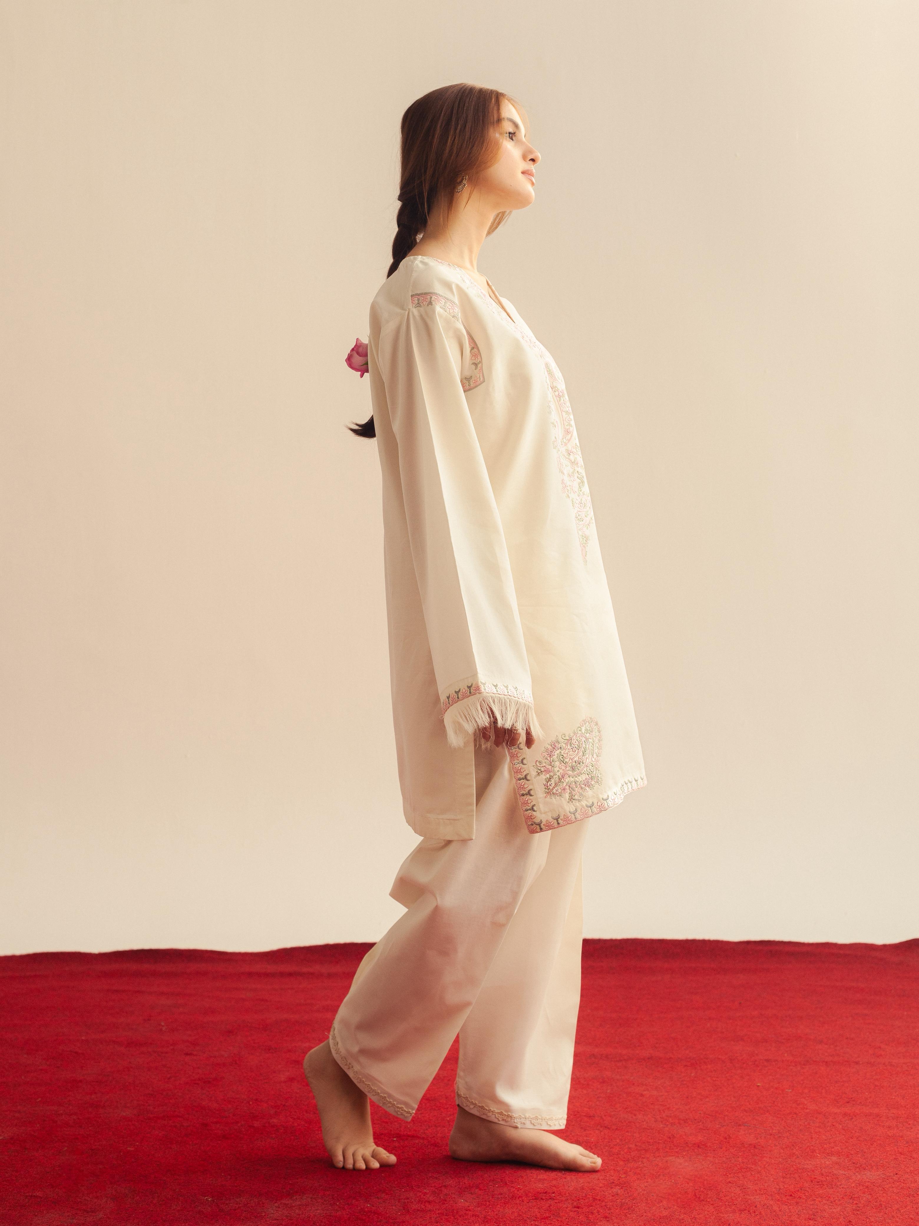 Ivory set with pastel embroidery