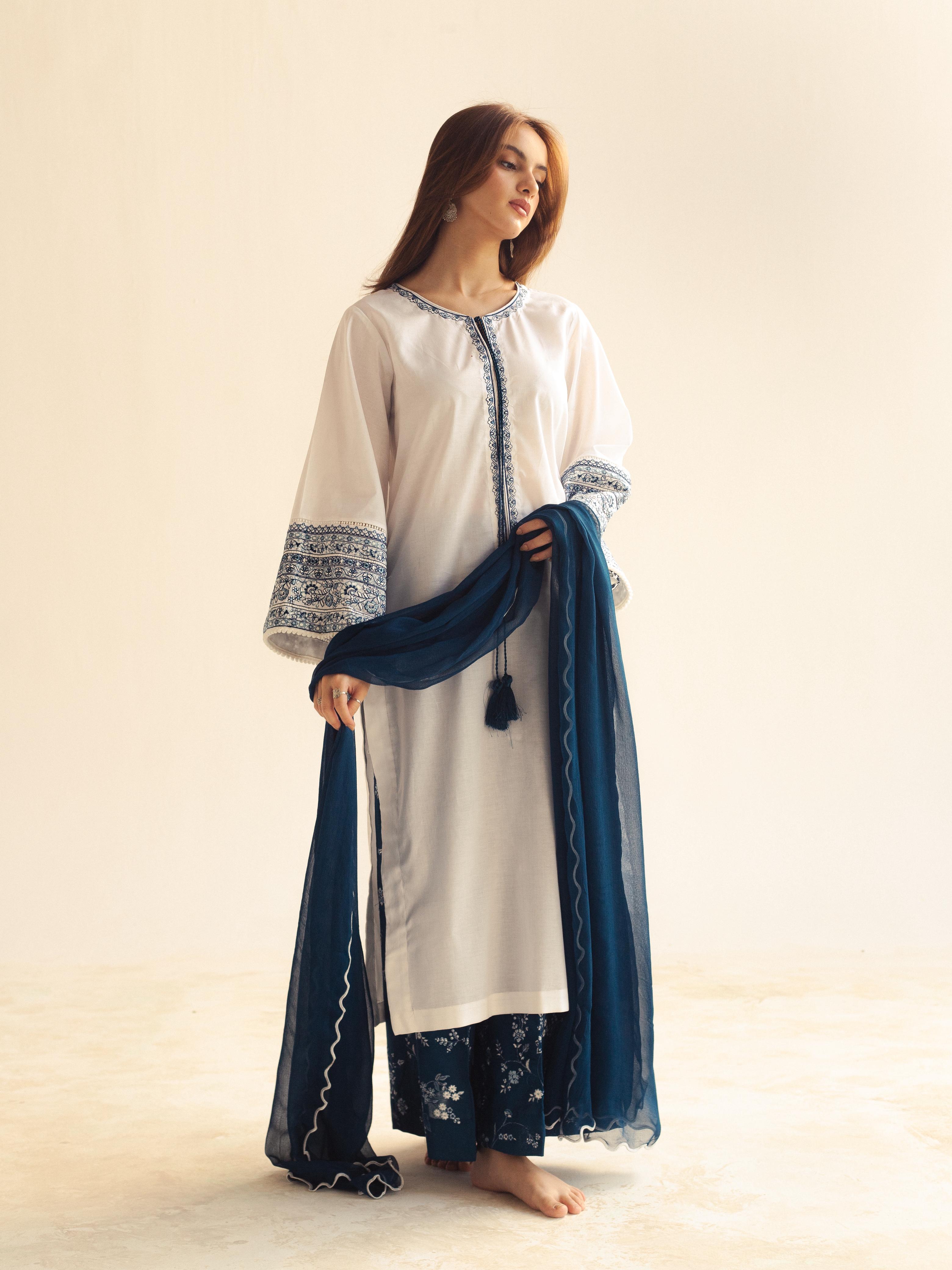 White And Navy Blue Set